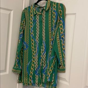 NWOT green button down chain print